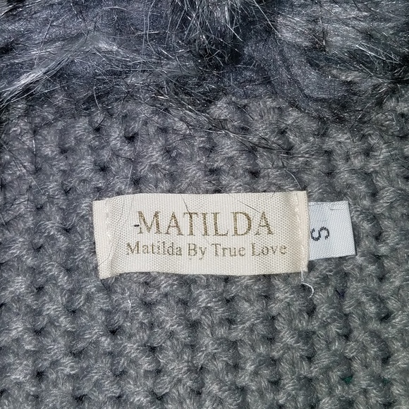 Matilda by True Love Gray Knit Cardigan Feathers Size Small - Picture 9 of 10